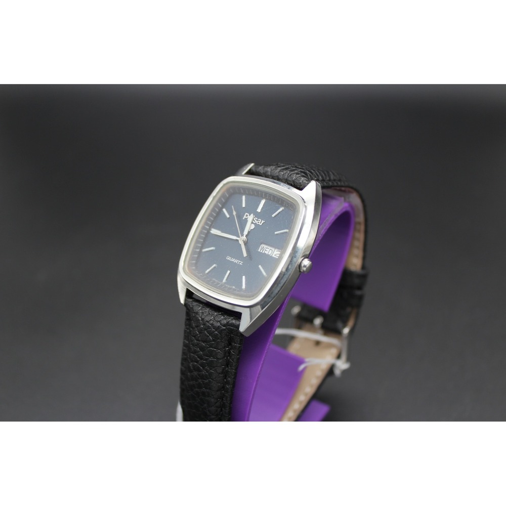 Vintage Pulsar 1990's 34mm Quartz Day-Date – Square Cushion Case – Textured Dial